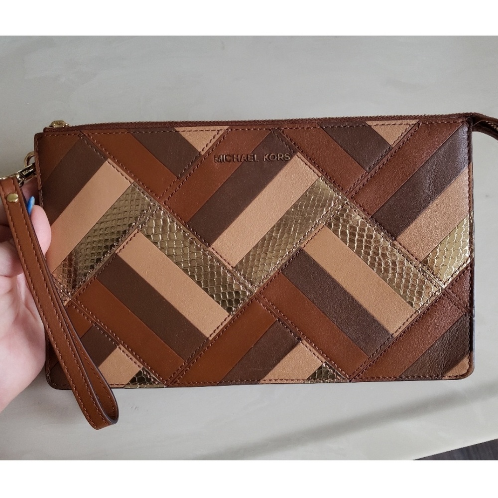 Michael Kors Wristlet